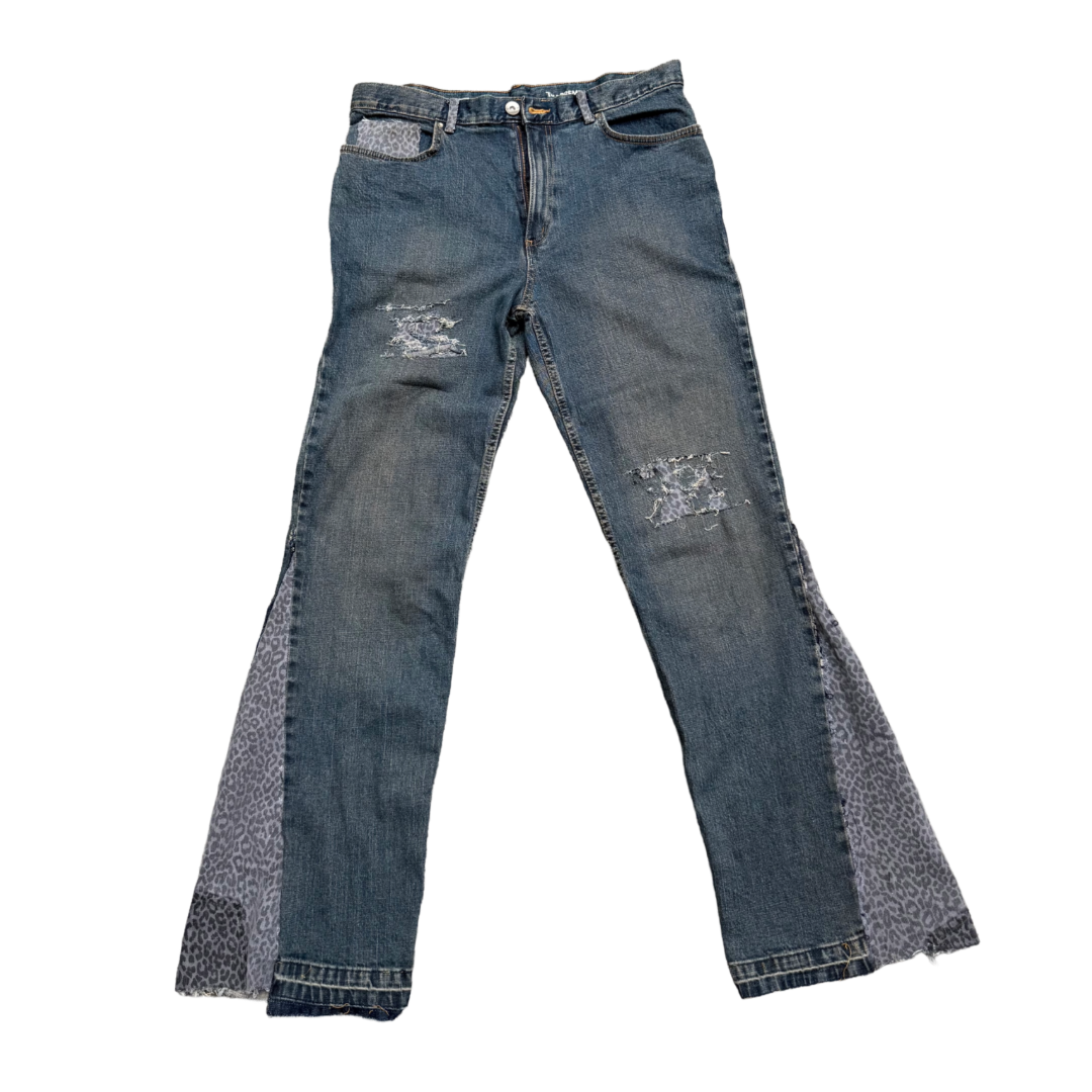 KORI FLARED DISTRESSED DENIM