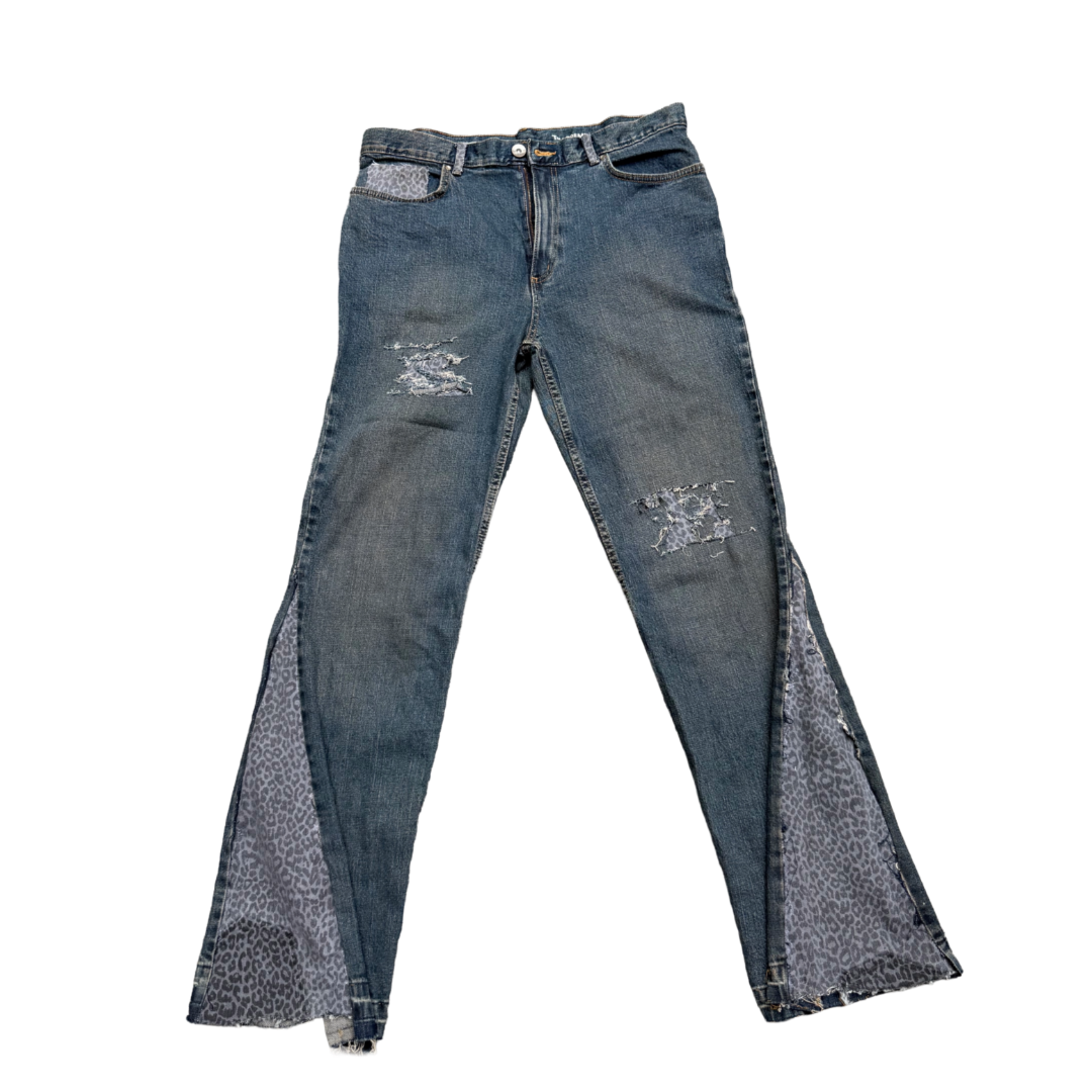 KORI FLARED DISTRESSED DENIM